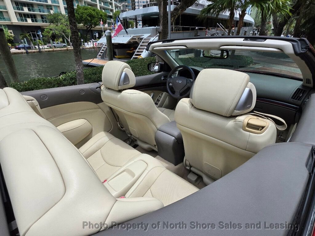Used 2014 INFINITI Q60 Convertible w/ Premium Package RWD image 22
