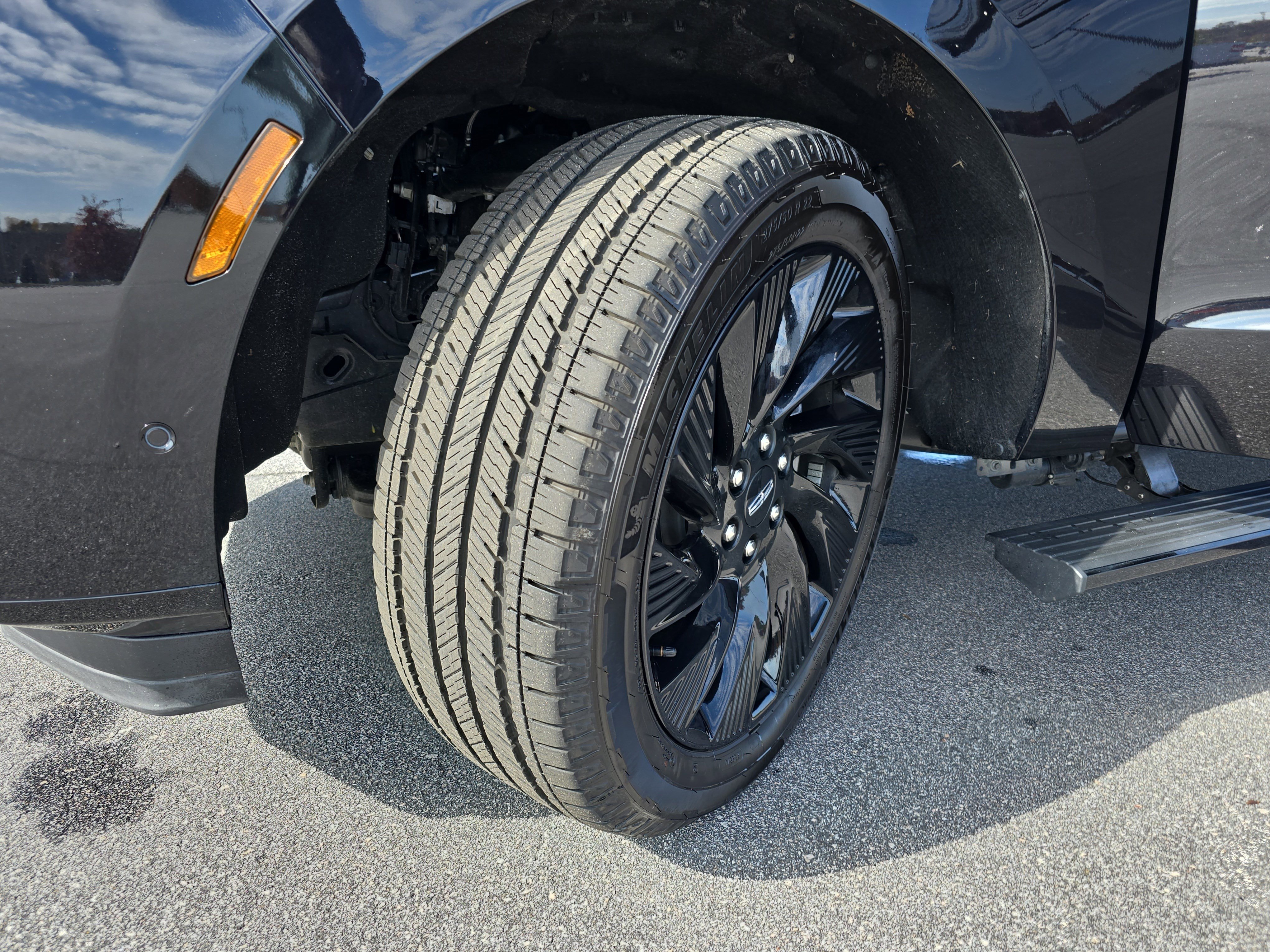 New 2025 Lincoln Navigator Reserve w/ Jet Appearance Package image 32