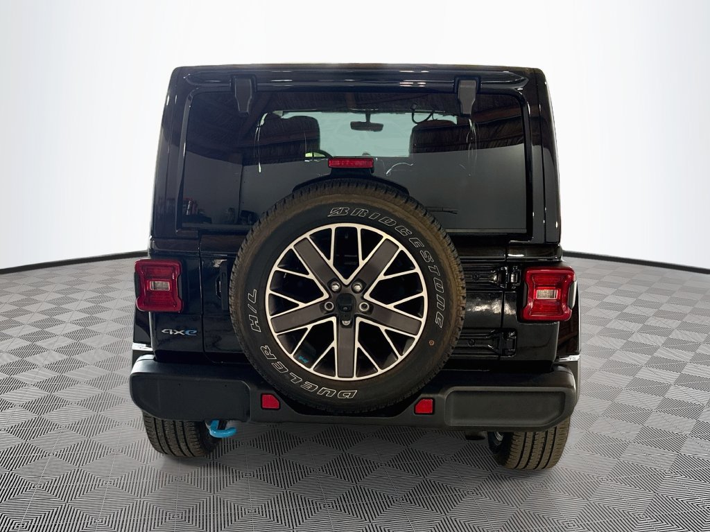 Certified 2023 Jeep Wrangler Unlimited Sahara w/ Cold Weather Group AWD/4WD image 8