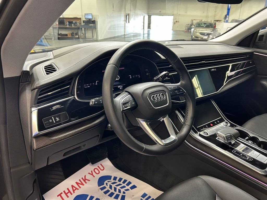 Used 2022 Audi Q8 Prestige AWD/4WD image 23