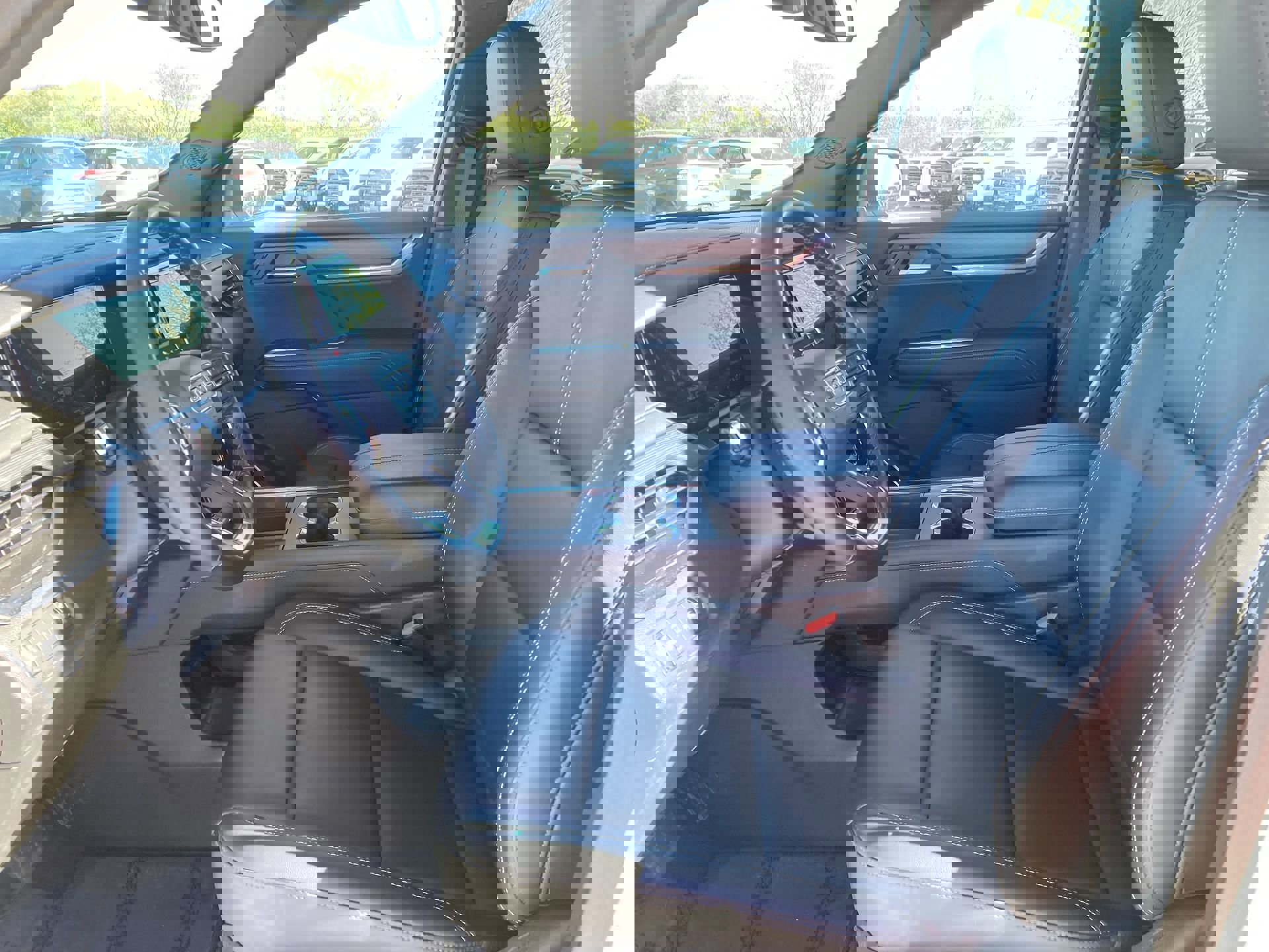 Used 2024 GMC Acadia Elevation image 16