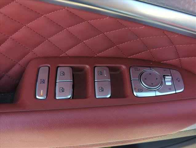 Used 2022 Genesis G70 3.3T Launch Edition RWD image 8