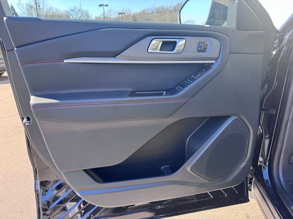New 2026 Ford Explorer ST-Line w/ ST-Line Street Pack image 26