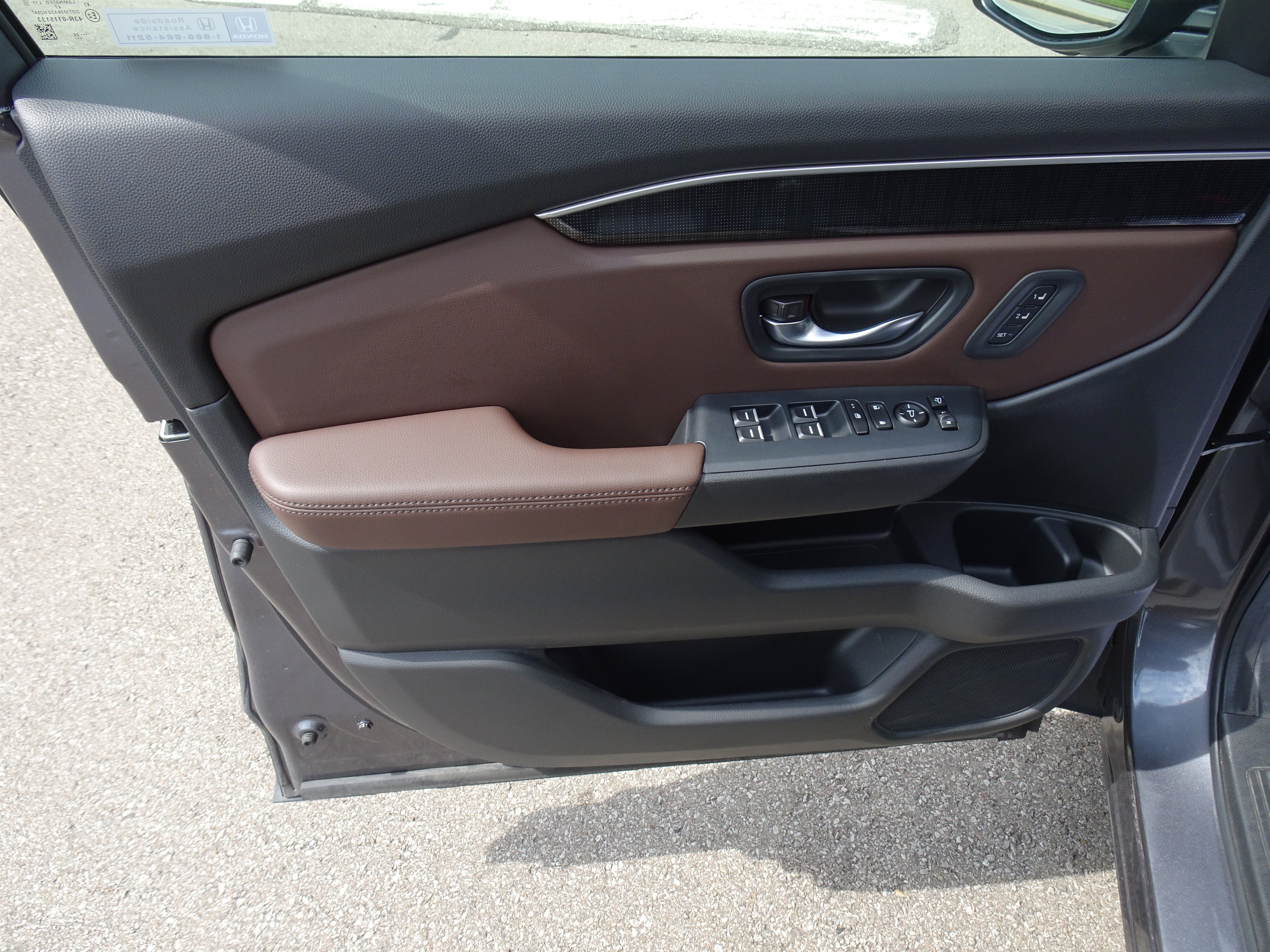 Used 2025 Honda Pilot Elite image 14