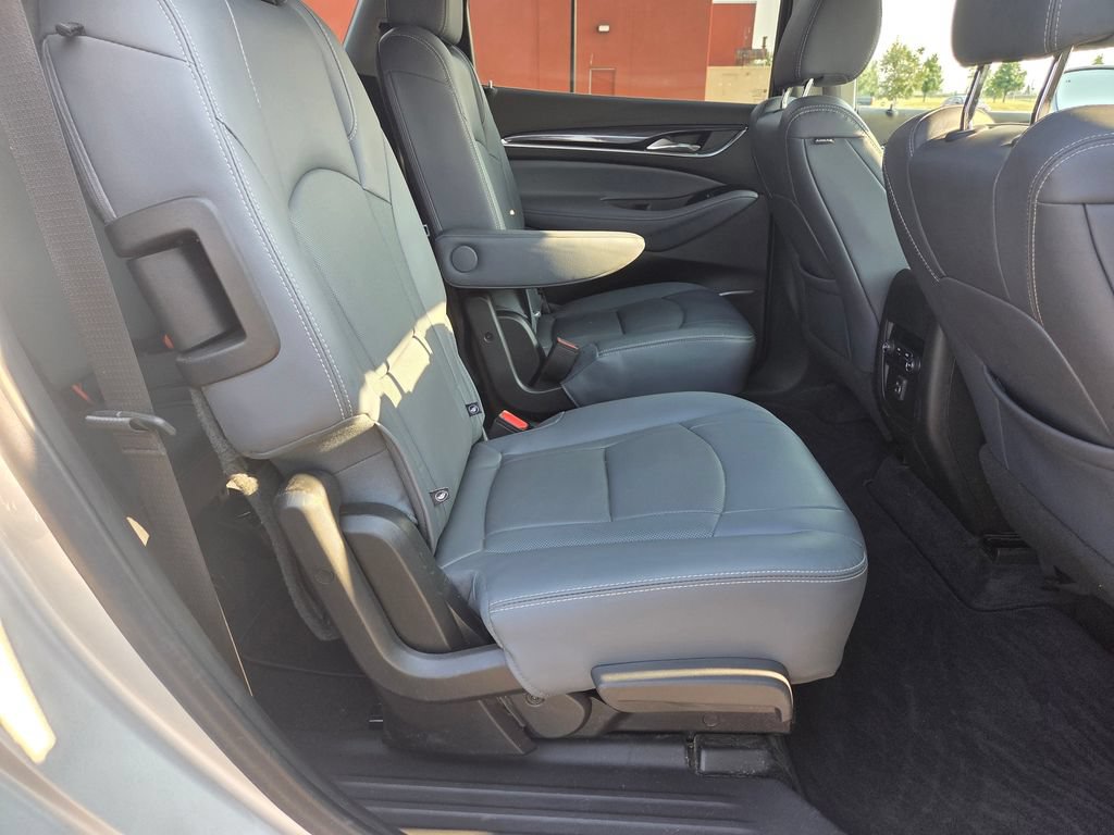 Used 2020 Buick Enclave Essence AWD/4WD image 44