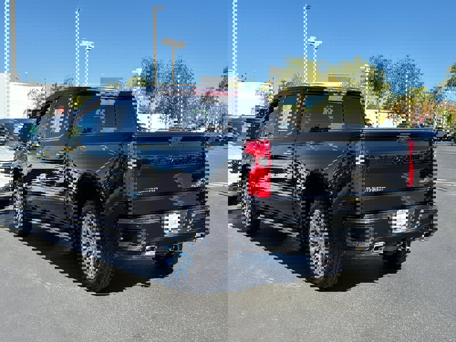 Certified 2021 Chevrolet Silverado 1500 High Country w/ Technology Package image 12