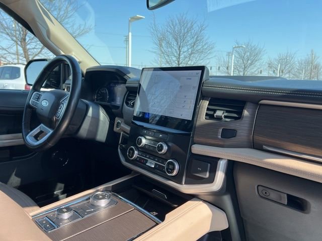 Used 2024 Ford Expedition Limited image 38