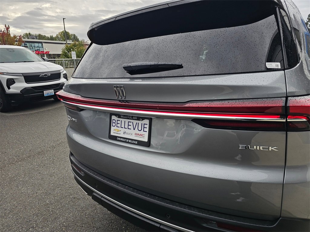 Used 2025 Buick Enclave Preferred w/ Power Package image 15