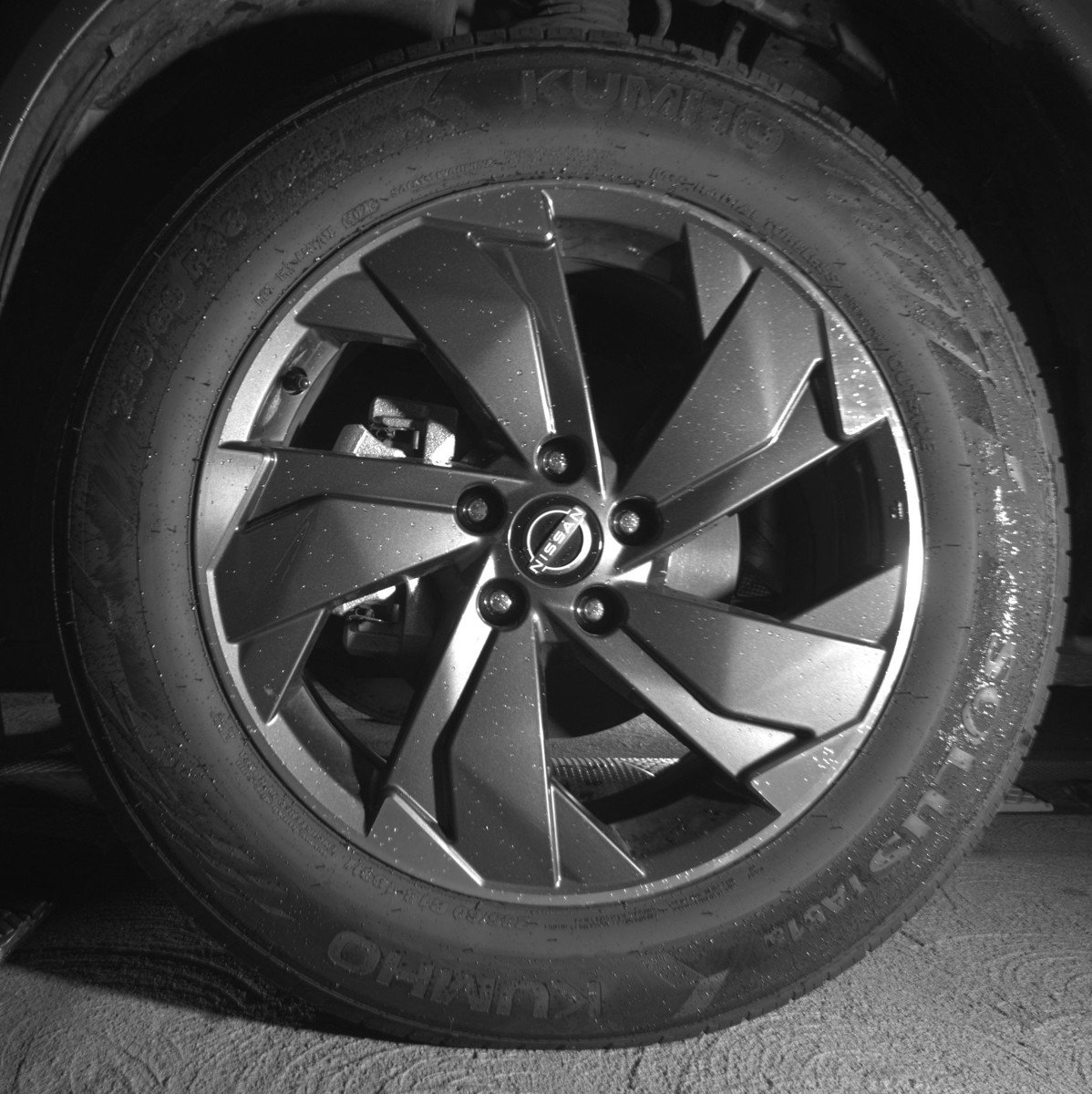 Used 2025 Nissan Rogue SV image 12