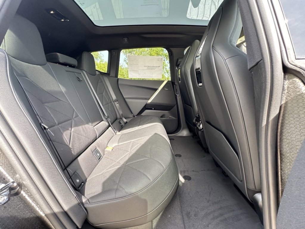 Used 2025 BMW iX xDrive50 w/ Sport Package image 21