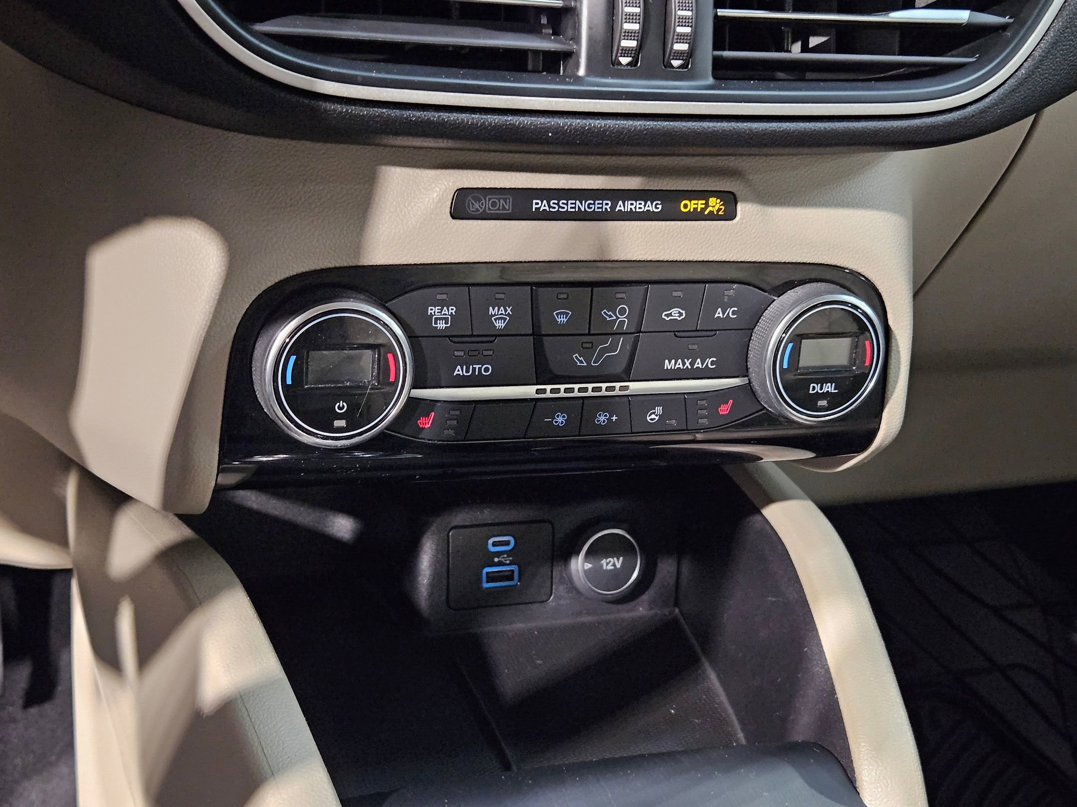 Used 2021 Ford Escape SEL image 32