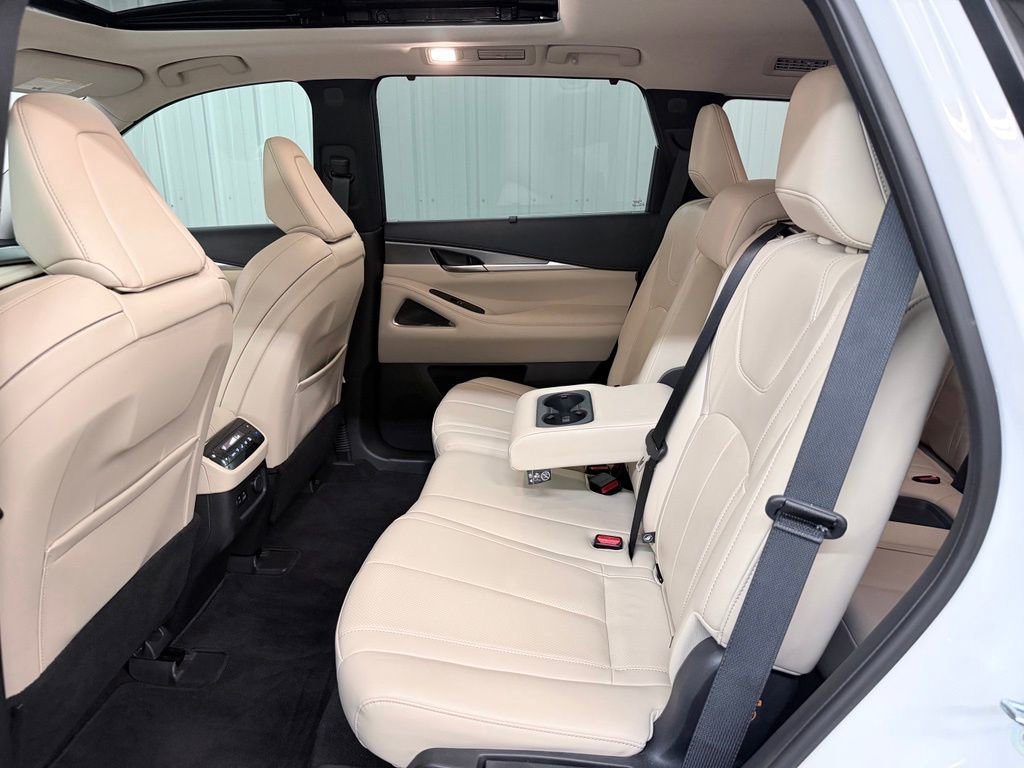 Certified 2023 INFINITI QX60 Luxe w/ Vision Package AWD/4WD image 32