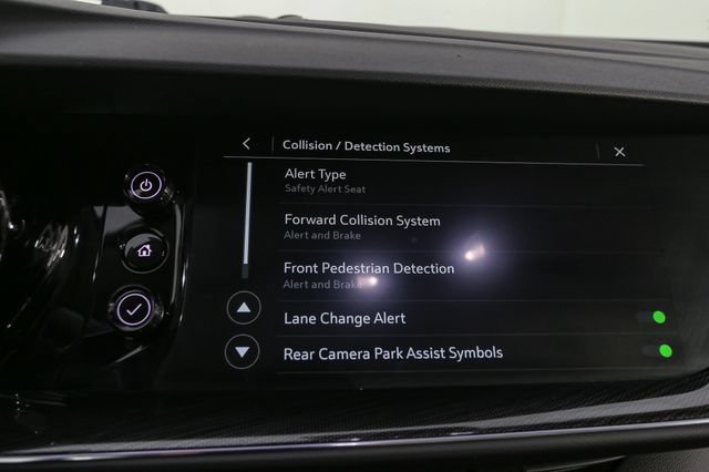 Used 2022 Buick Envision Essence w/ Safety Package FWD image 23