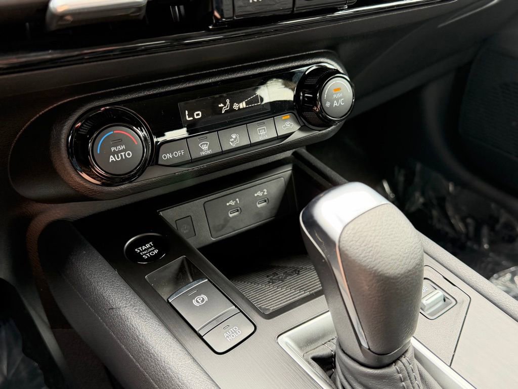 Used 2026 Nissan Kicks SV image 19