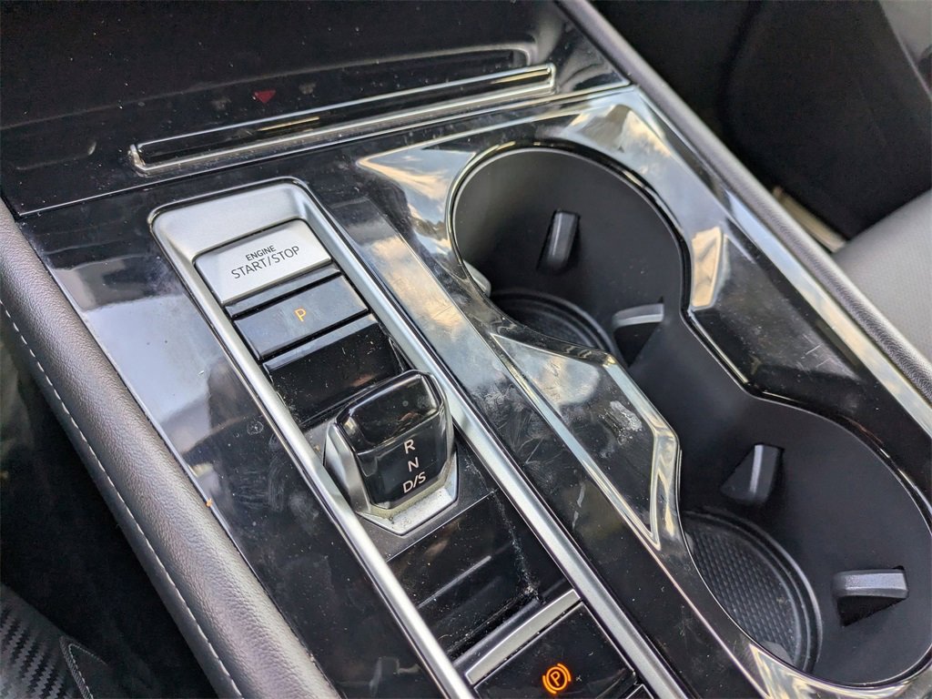 Used 2025 Volkswagen Atlas Cross Sport SE image 20