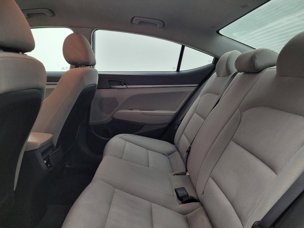 Used 2017 Hyundai Elantra SE image 18