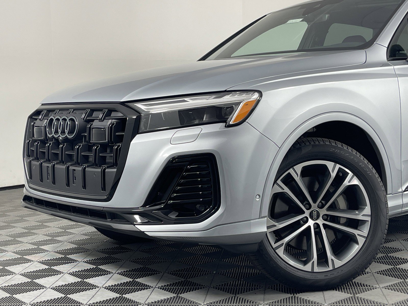 New 2025 Audi Q7 Premium image 4