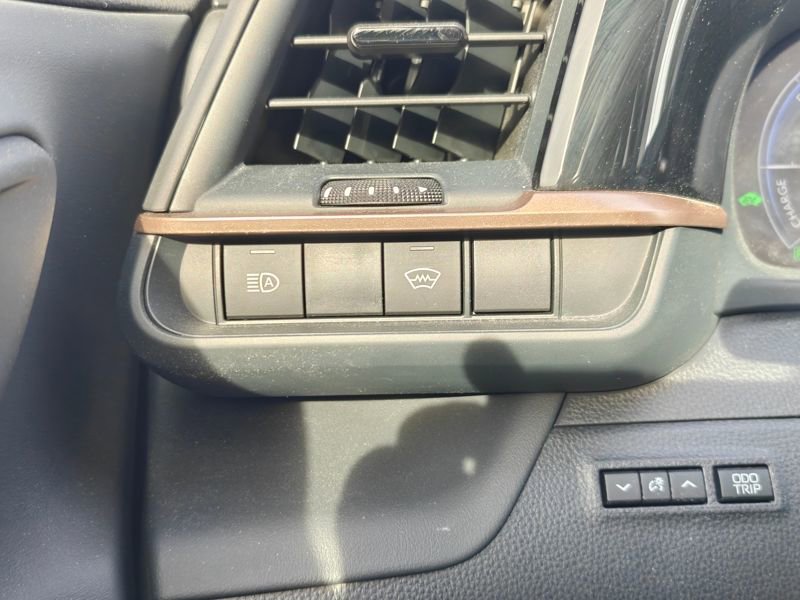 Used 2023 Toyota Crown XLE image 23