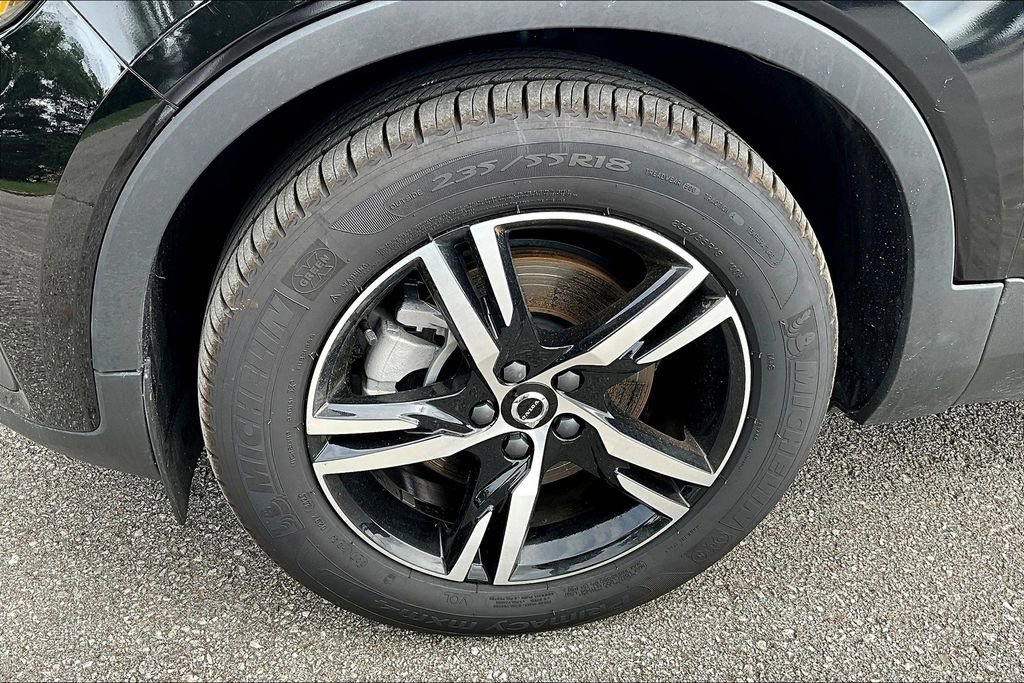 Used 2024 Volvo XC40 B5 Core AWD/4WD image 11