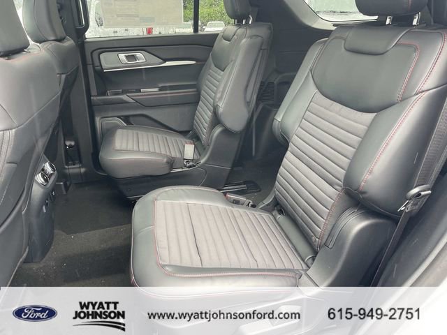 New 2026 Ford Explorer ST-Line w/ ST-Line Street Pack AWD/4WD image 16
