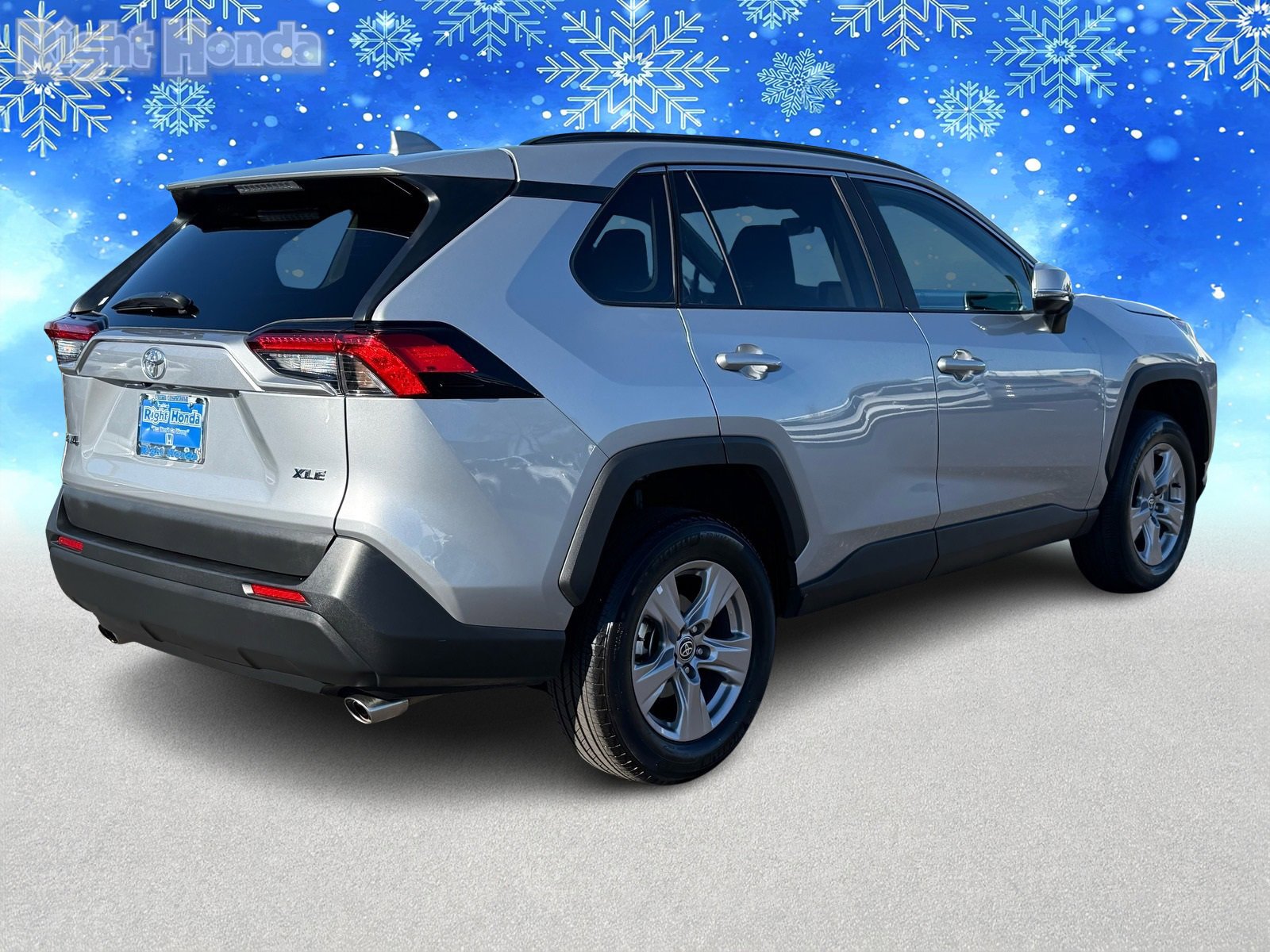 Used 2025 Toyota RAV4 XLE image 7