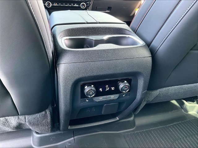 New 2027 Chevrolet Traverse RS AWD/4WD image 17