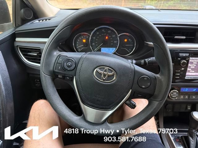 Used 2015 Toyota Corolla LE FWD image 16