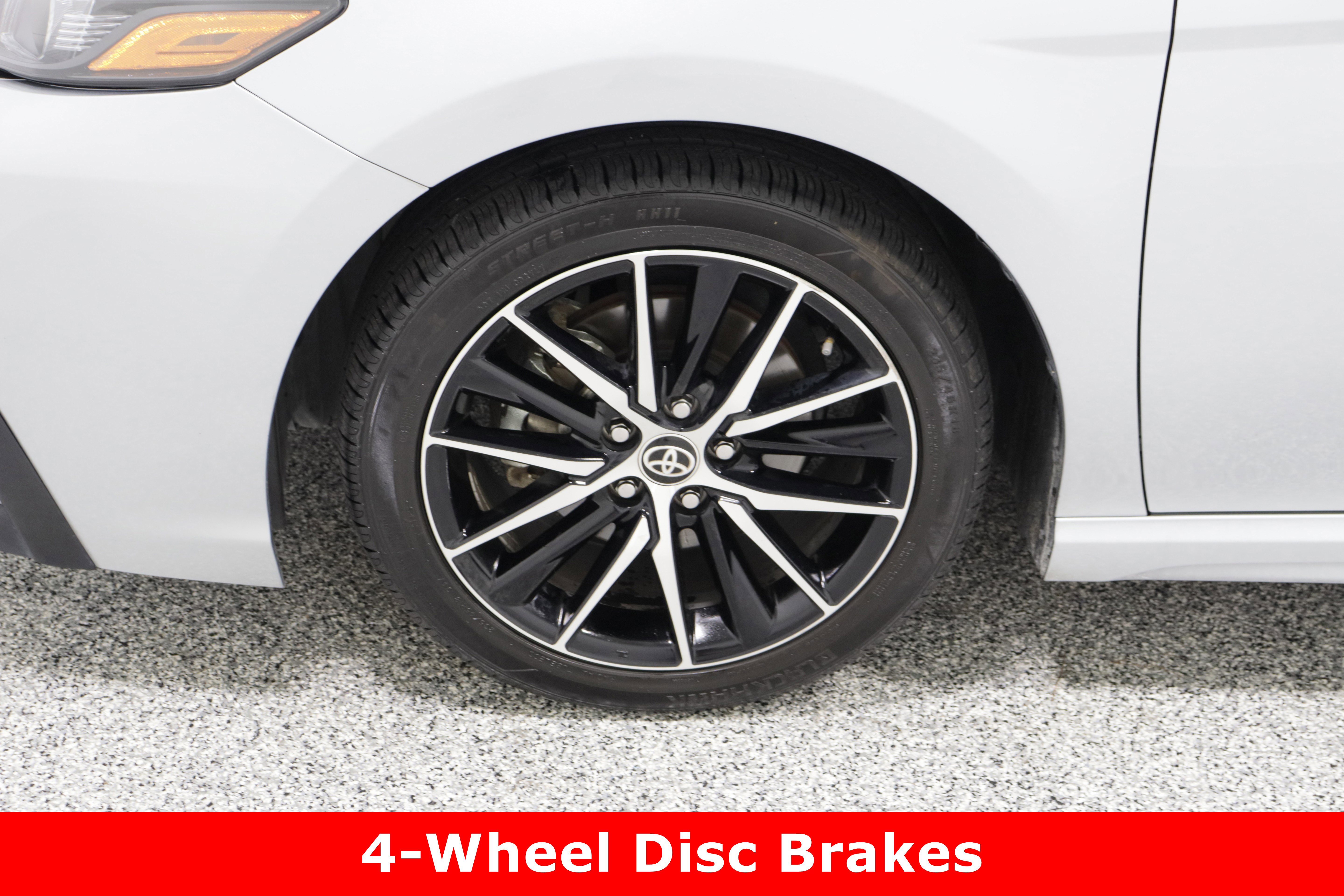 Used 2024 Toyota Camry SE image 11