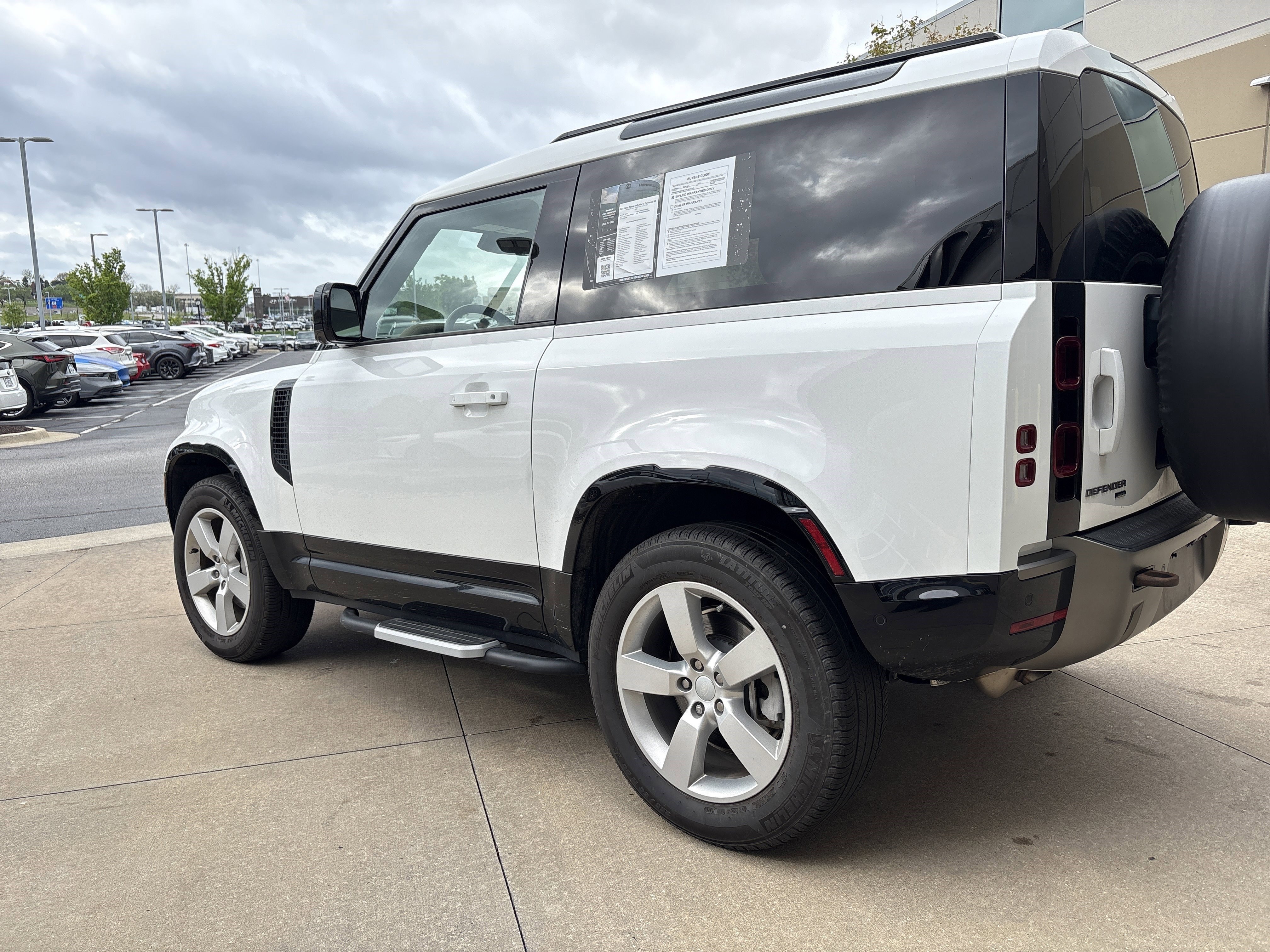 Used 2023 Land Rover Defender 90 X-Dynamic SE AWD/4WD image 8