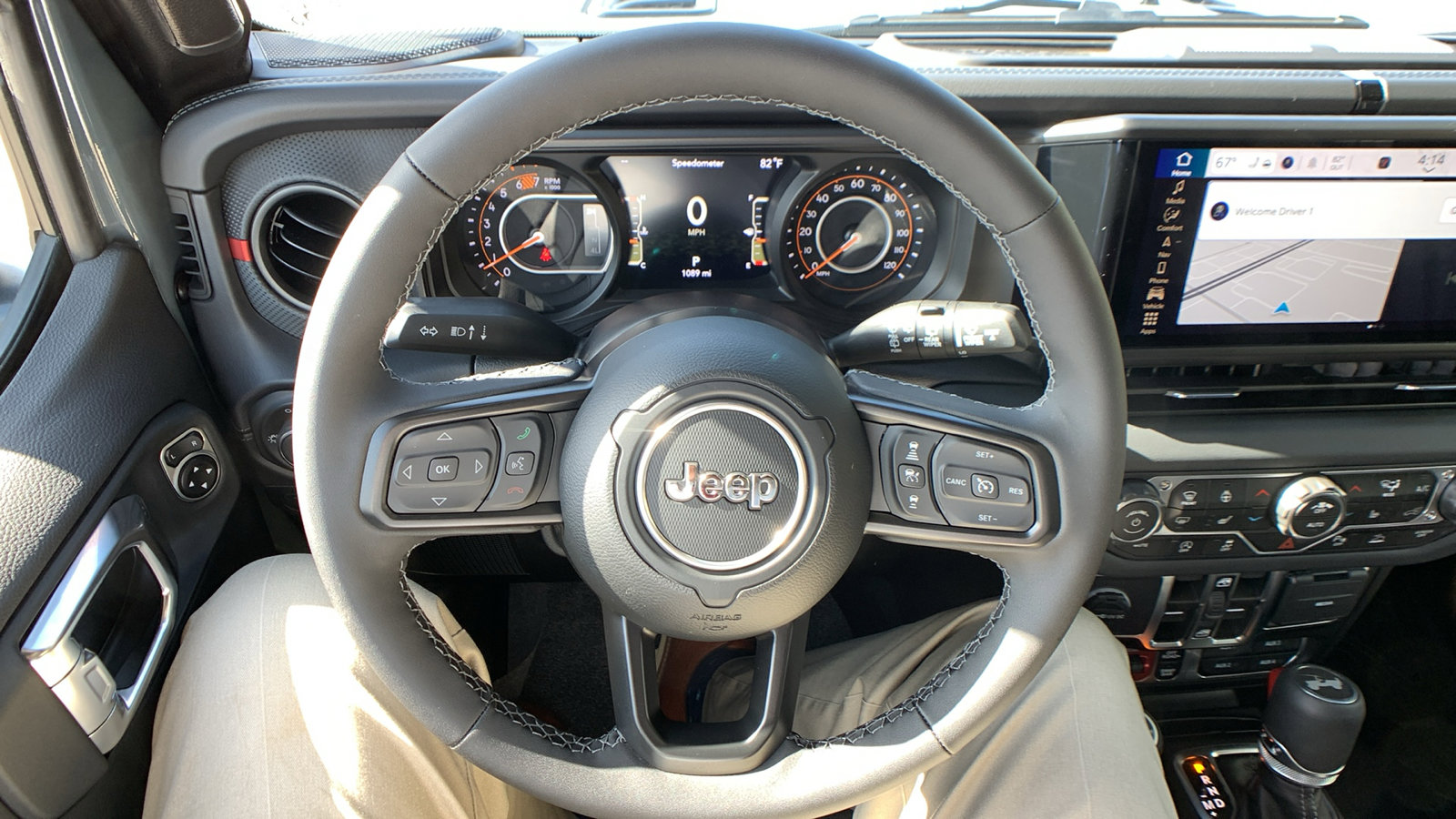 Used 2025 Jeep Wrangler Unlimited Rubicon image 15