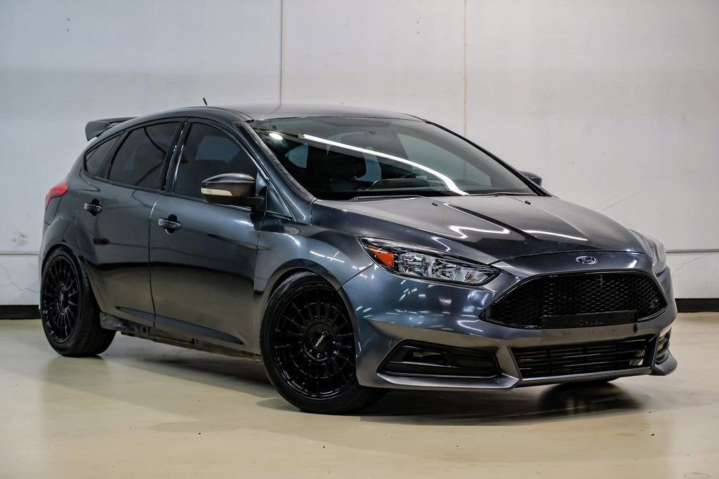 Used 2015 Ford Focus ST image 8