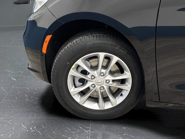 New 2026 Chrysler Pacifica Select AWD/4WD image 37