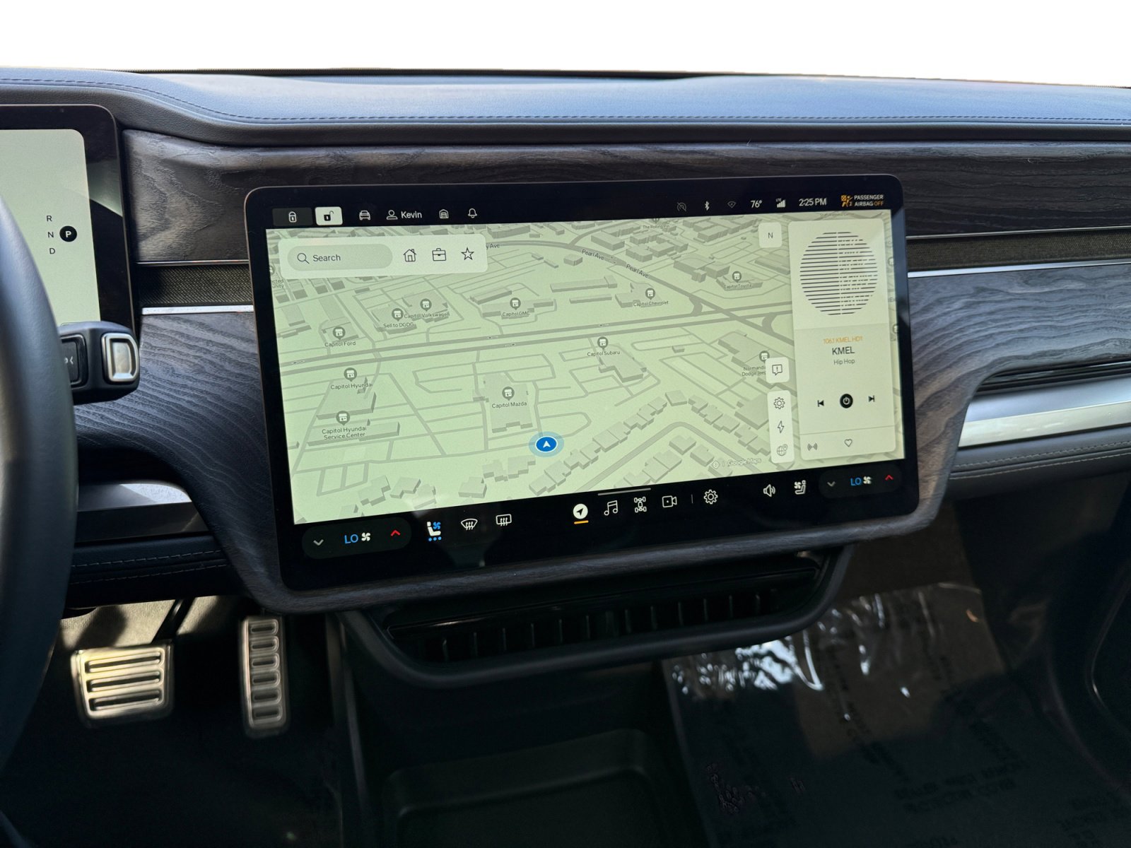 Used 2023 Rivian R1T Adventure image 12