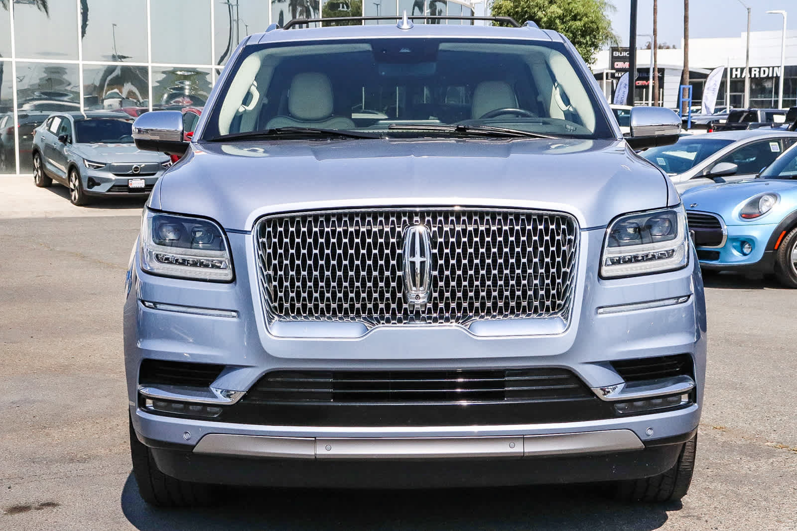 Used 2021 Lincoln Navigator L Black Label w/ Cargo Convenience Package AWD/4WD image 2