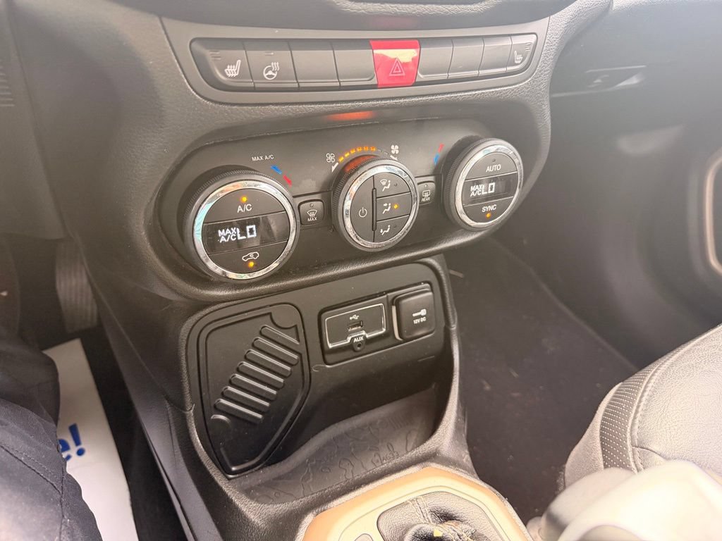 Used 2015 Jeep Renegade Limited w/ Safety & Security Group I FWD image 23