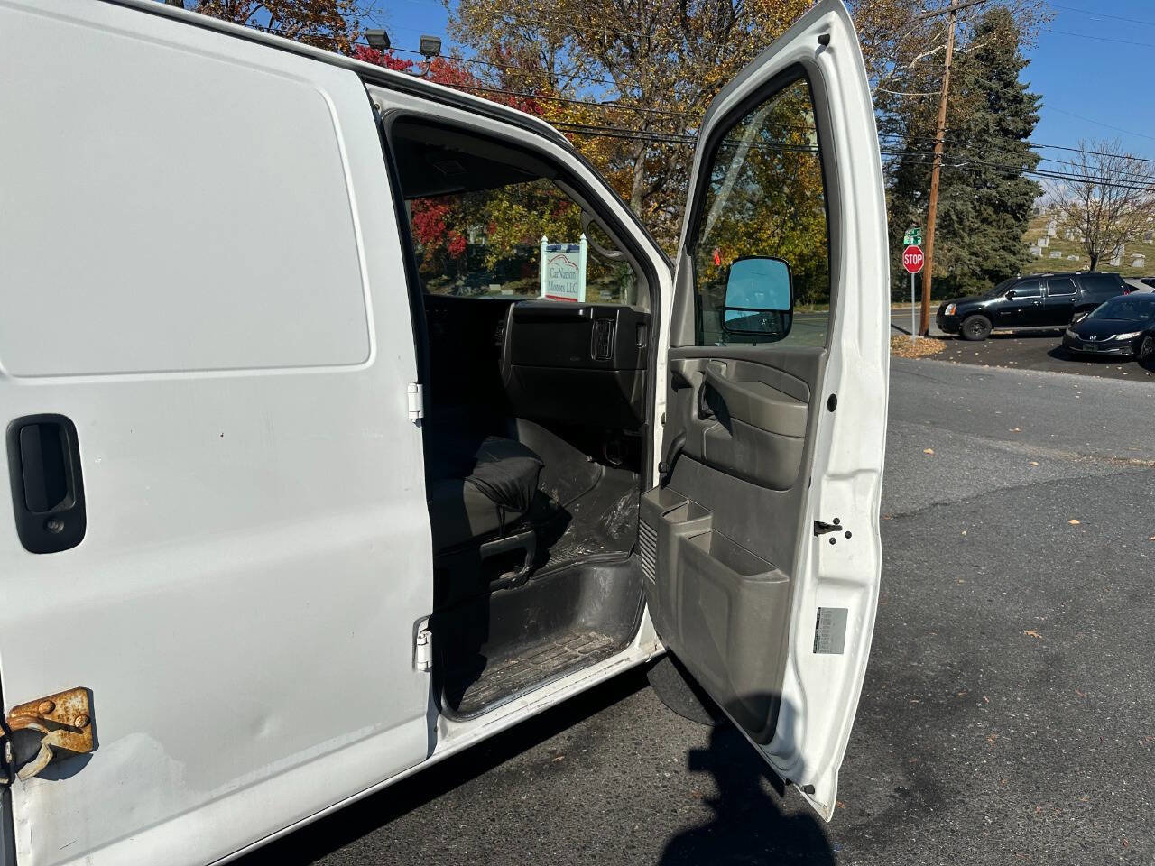 Used 2008 Chevrolet Express 2500 image 26