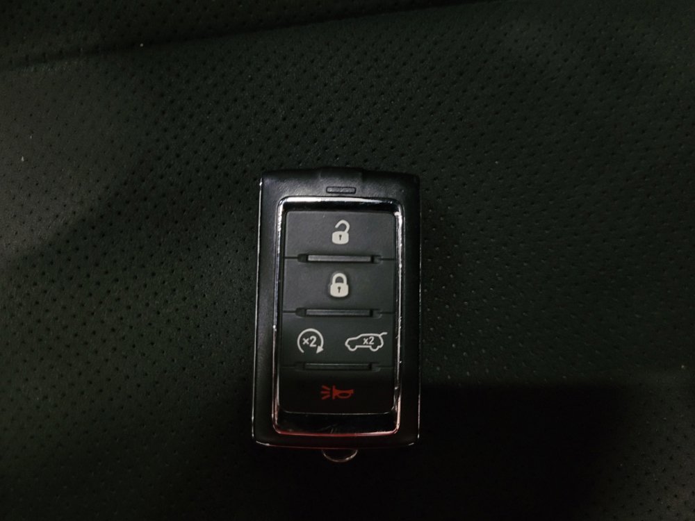 Used 2023 Jeep Grand Cherokee Altitude AWD/4WD image 32