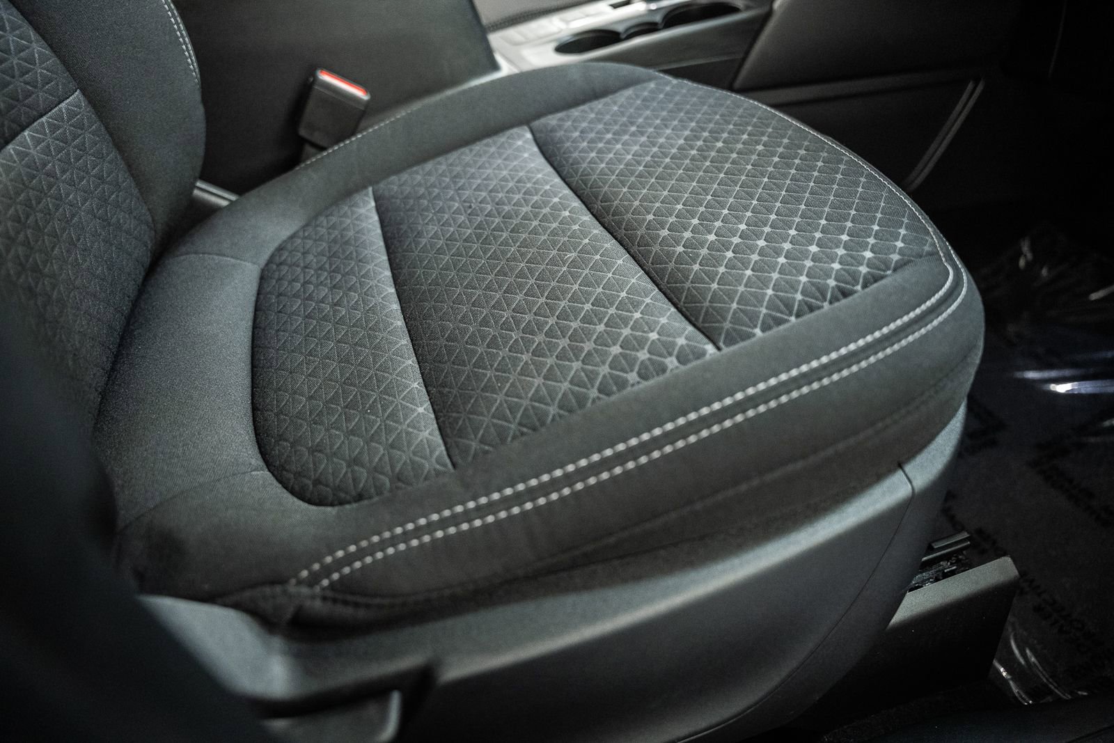 Certified 2025 Ford Escape Active image 40