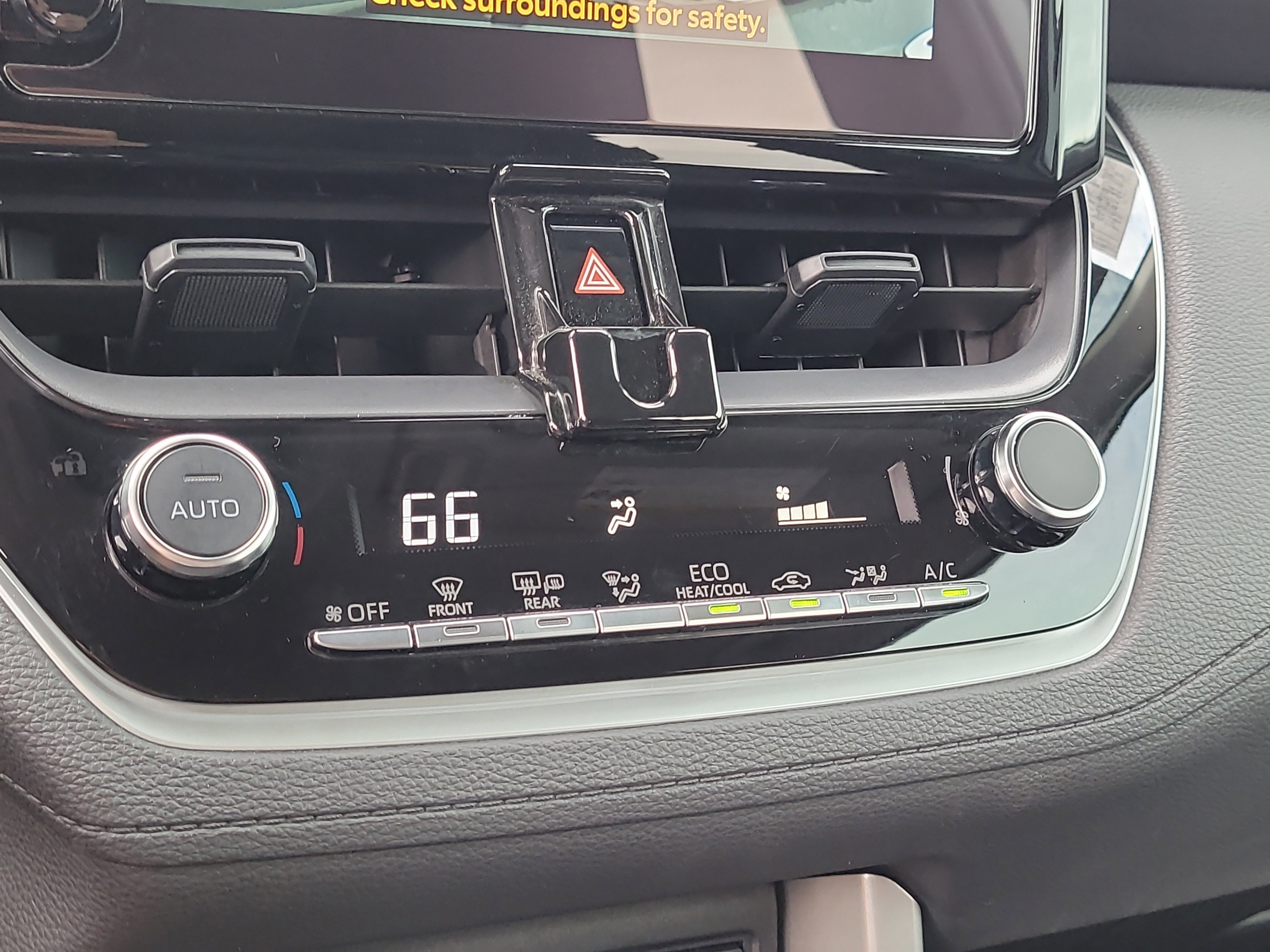 Certified 2024 Toyota Corolla Cross LE image 23