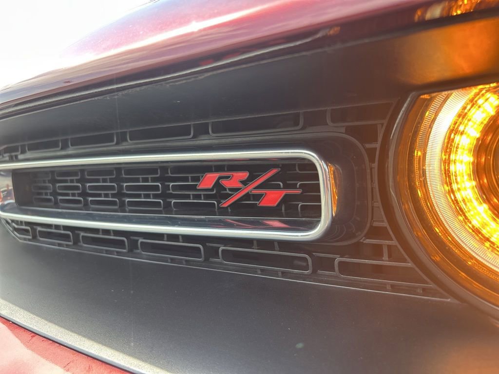 Used 2019 Dodge Challenger R/T RWD image 10