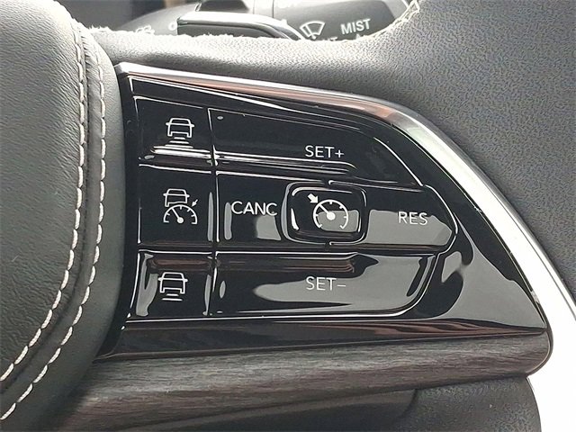 Certified 2024 Jeep Grand Cherokee Overland w/ Luxury Tech Group IV image 18