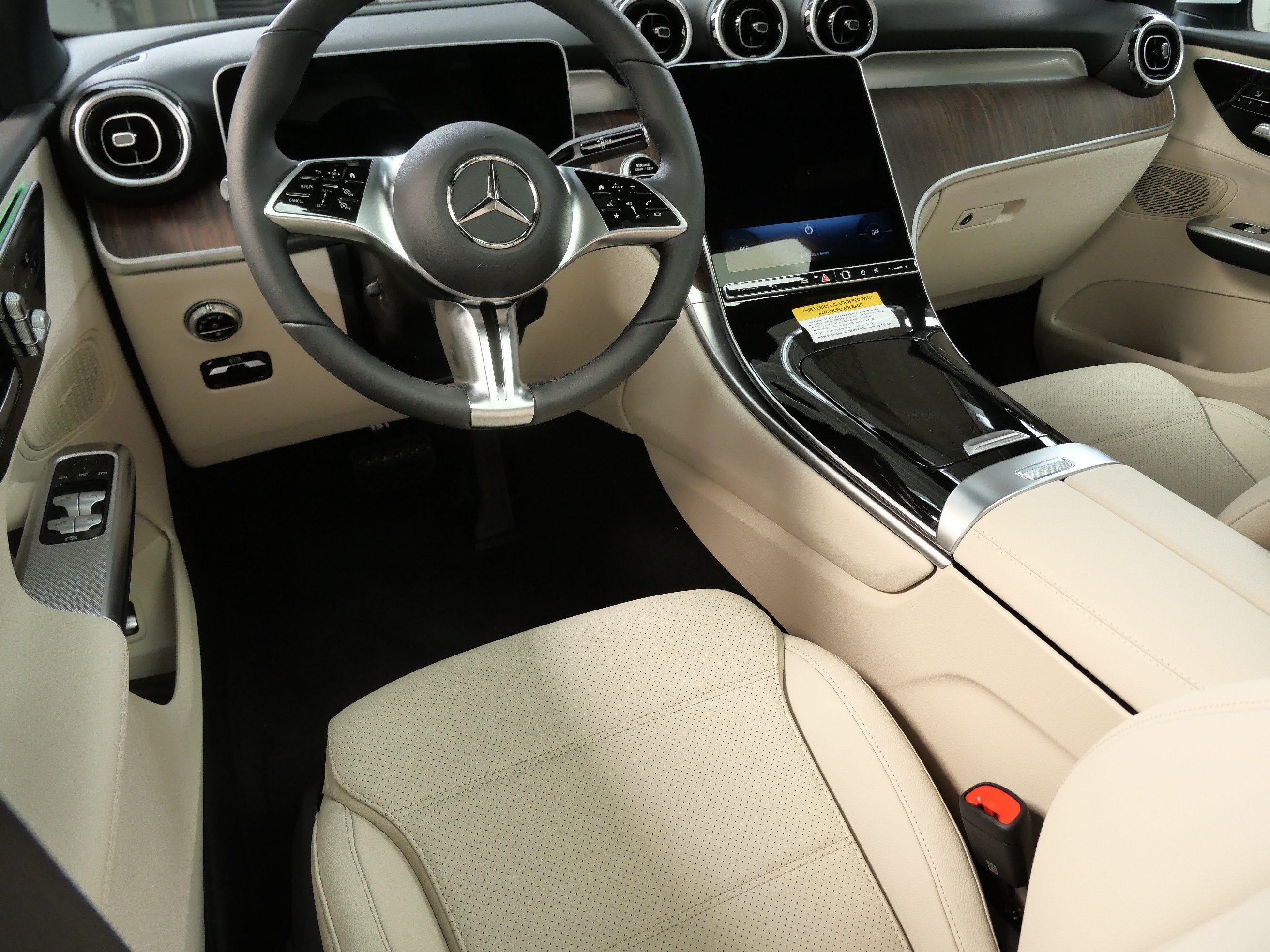New 2026 Mercedes-Benz GLC 300 4MATIC image 2