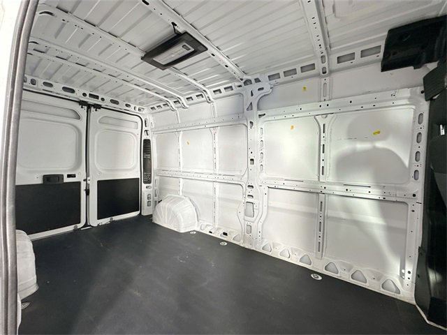 Used 2024 RAM ProMaster 2500 w/ Convenience Group image 24