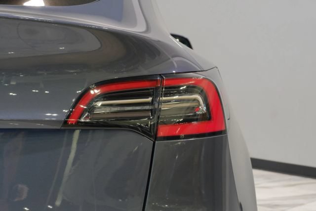 Used 2021 Tesla Model Y 2WD image 65