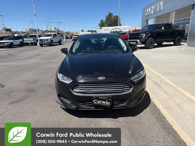 Used 2016 Ford Fusion SE FWD image 2