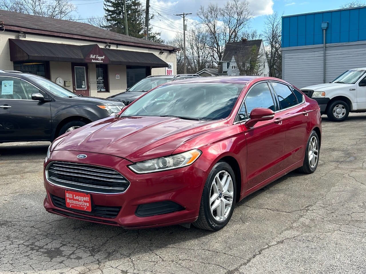 Used 2016 Ford Fusion SE image 2