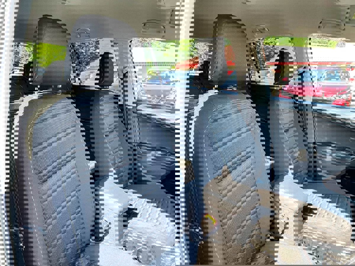 Used 2024 Volkswagen Tiguan S image 10