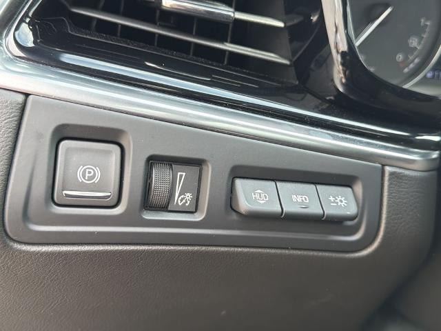 Used 2023 Cadillac XT6 Premium Luxury w/ Technology Package FWD image 38