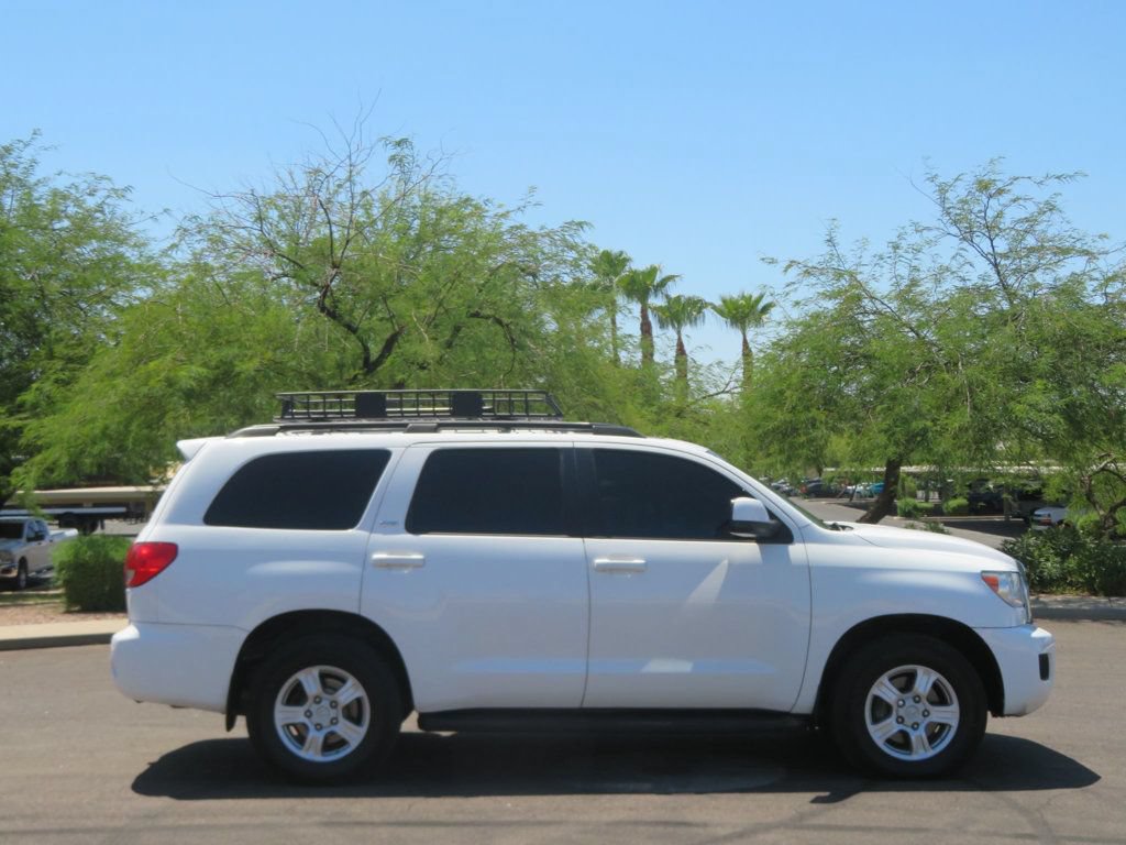 Used 2015 Toyota Sequoia SR5 AWD/4WD image 3