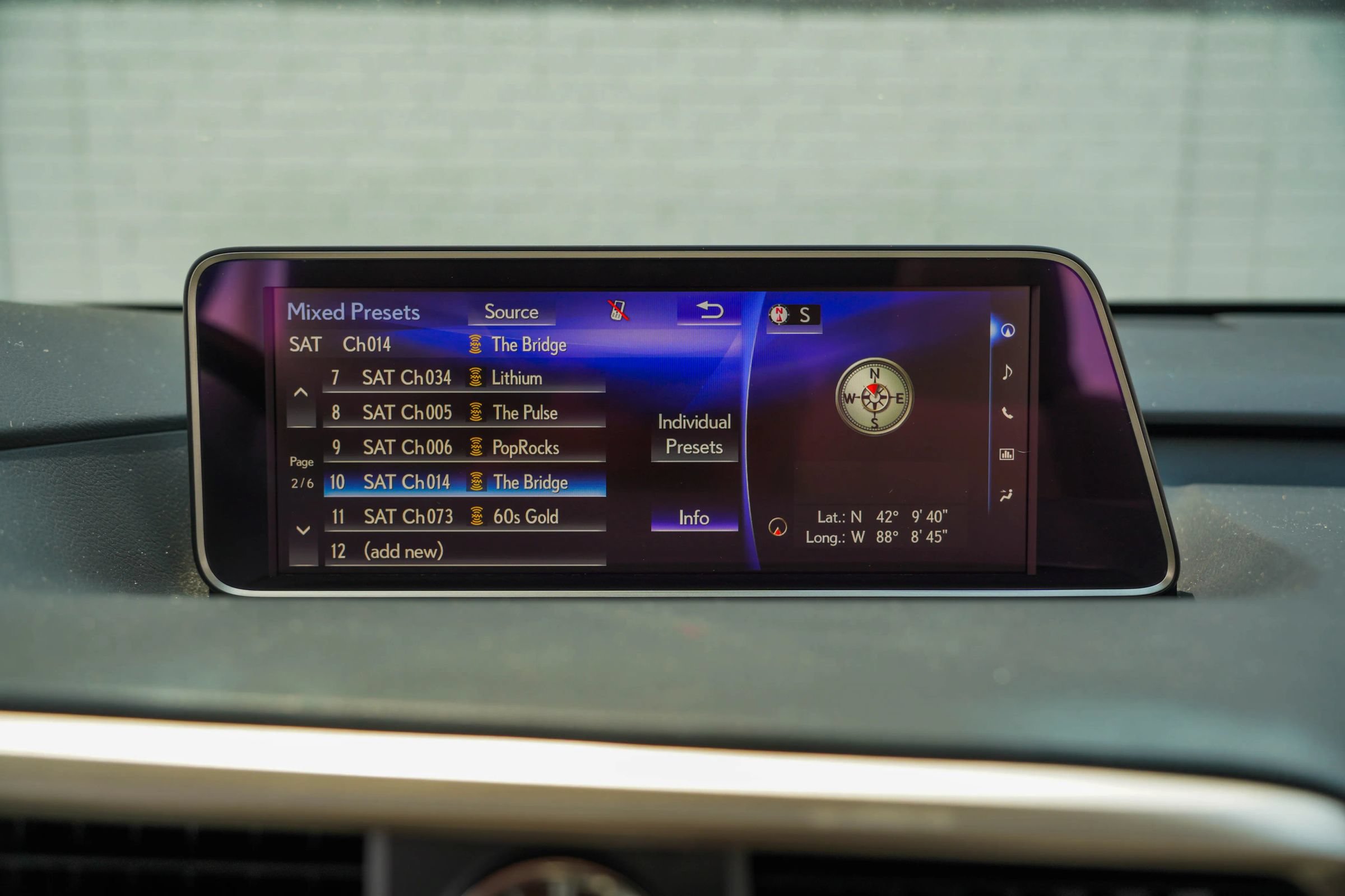 Used 2018 Lexus RX 450h AWD w/ Premium Package image 20